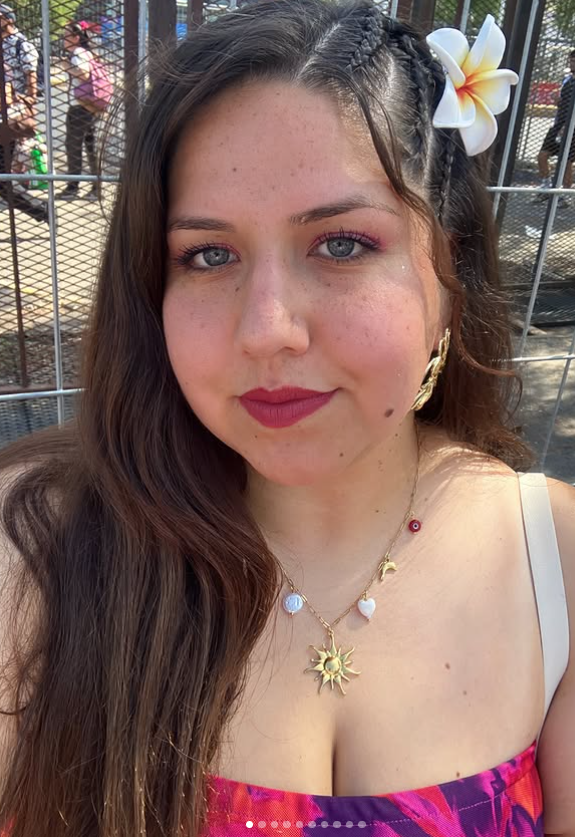 <em><strong>Fernanda Castillo</strong></em>